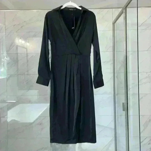 Nasty Gal Black Long Sleeve V-Neck Side Slit Pleated Wrap Side Midi Dress Size 4 - Picture 2 of 9